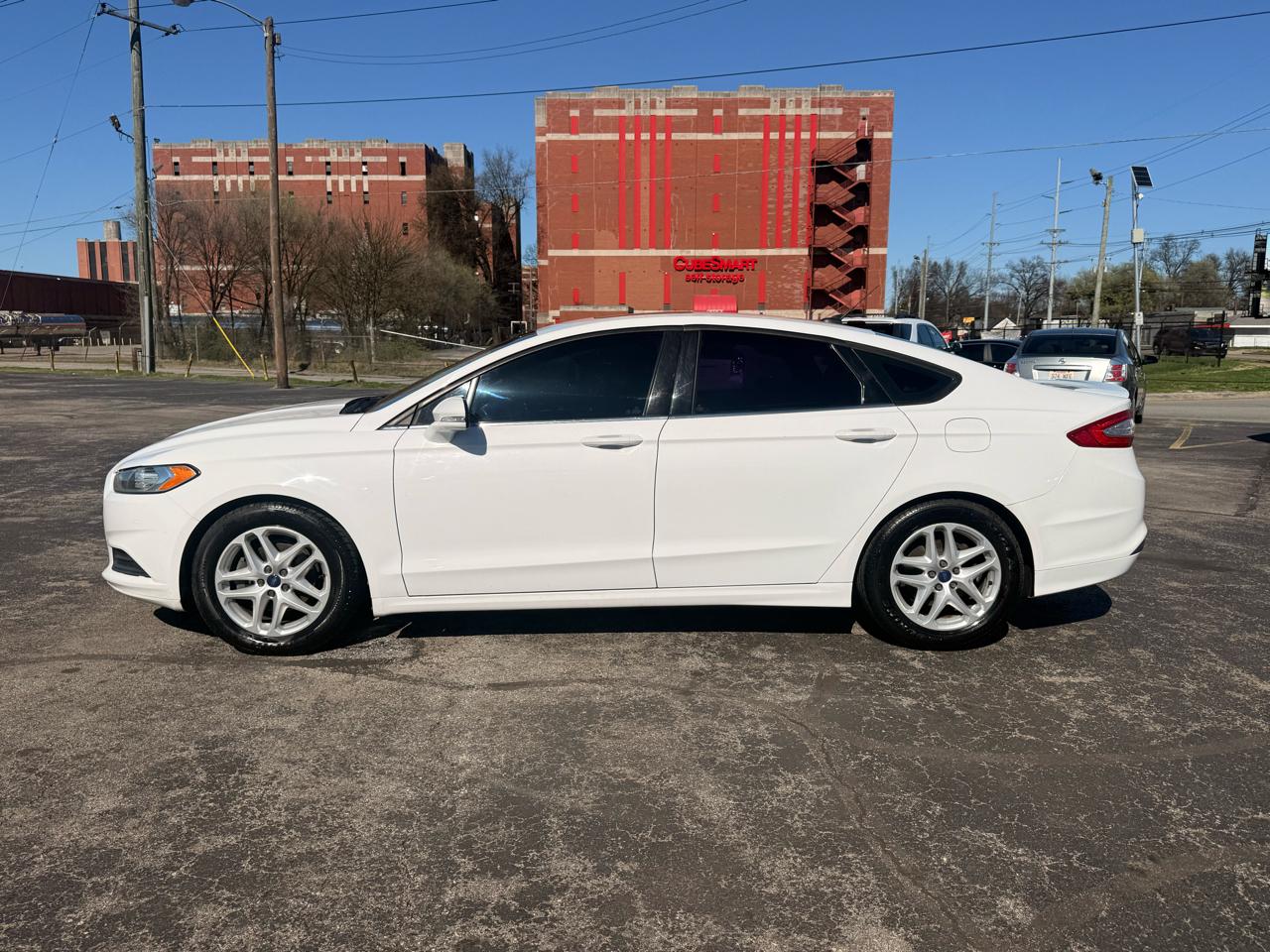 Ford Fusion 4dr Sdn SE FWD 2013