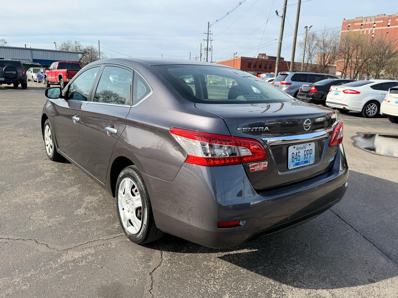Nissan Sentra 4dr Sdn I4 CVT S 2014