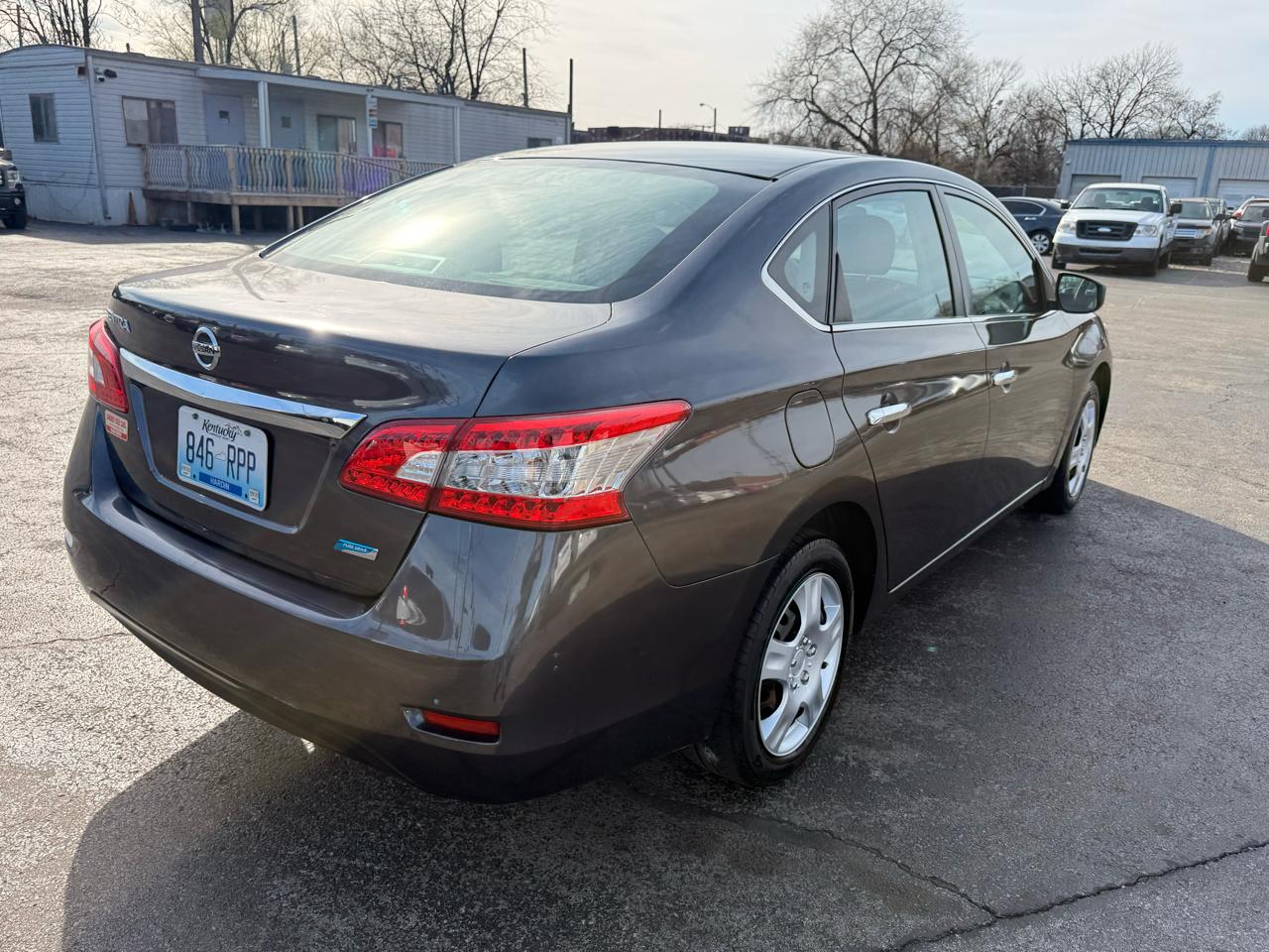 Nissan Sentra 4dr Sdn I4 CVT S 2014