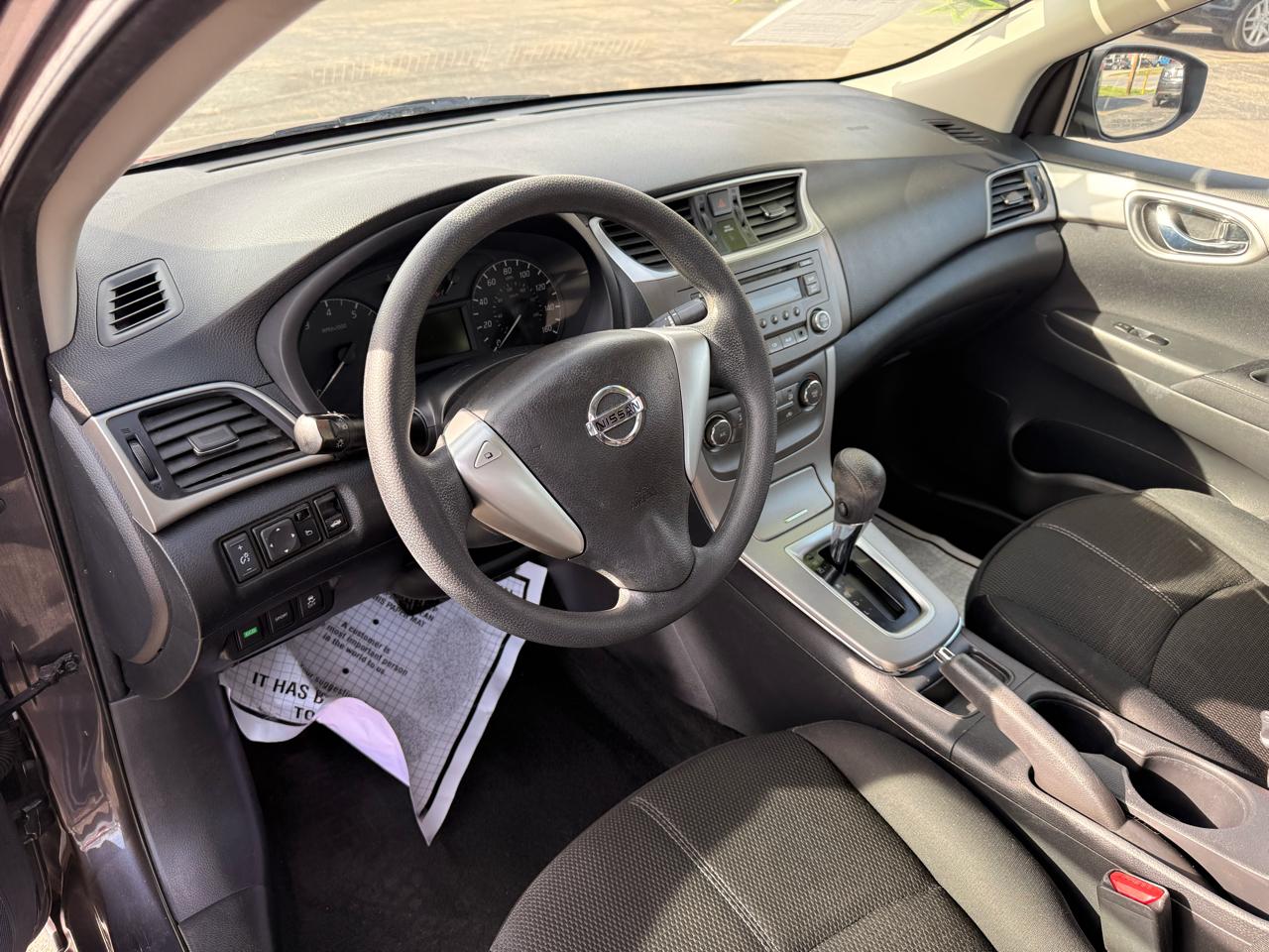 Nissan Sentra 4dr Sdn I4 CVT S 2014