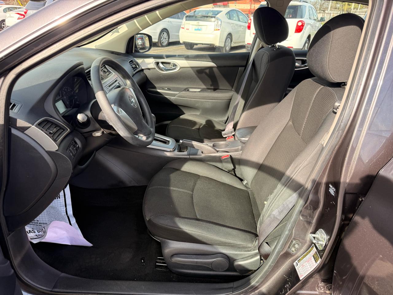 Nissan Sentra 4dr Sdn I4 CVT S 2014