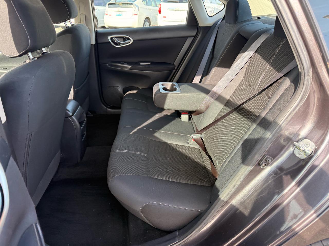 Nissan Sentra 4dr Sdn I4 CVT S 2014