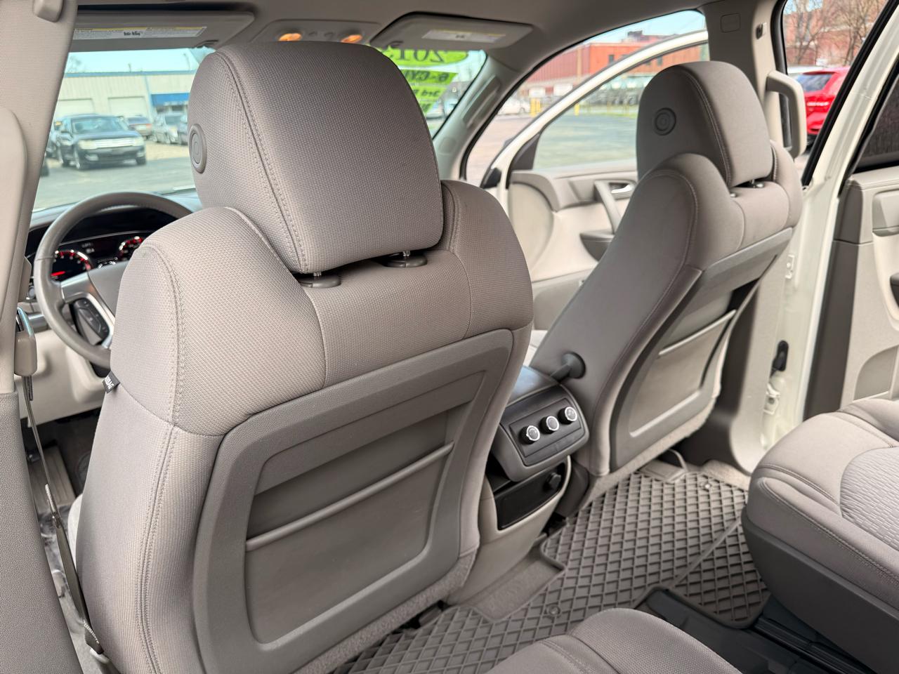 GMC Acadia FWD 4dr SLE w/SLE-2 2013