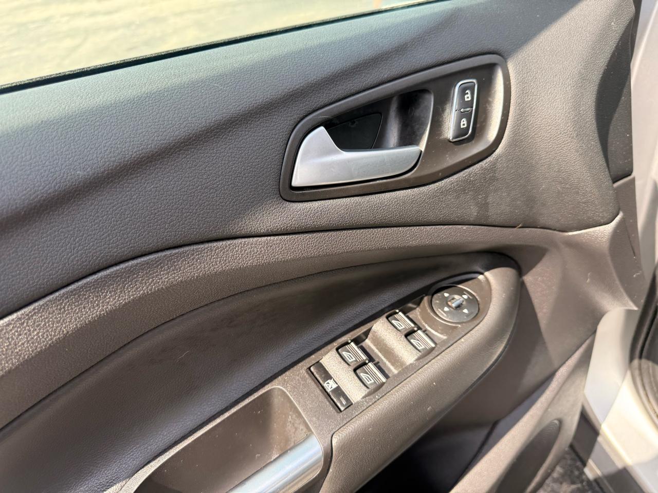 Ford Escape 4WD 4dr SE 2016