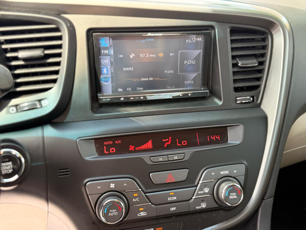 Kia Optima 4dr Sdn 2.4L Auto Hybrid 2012