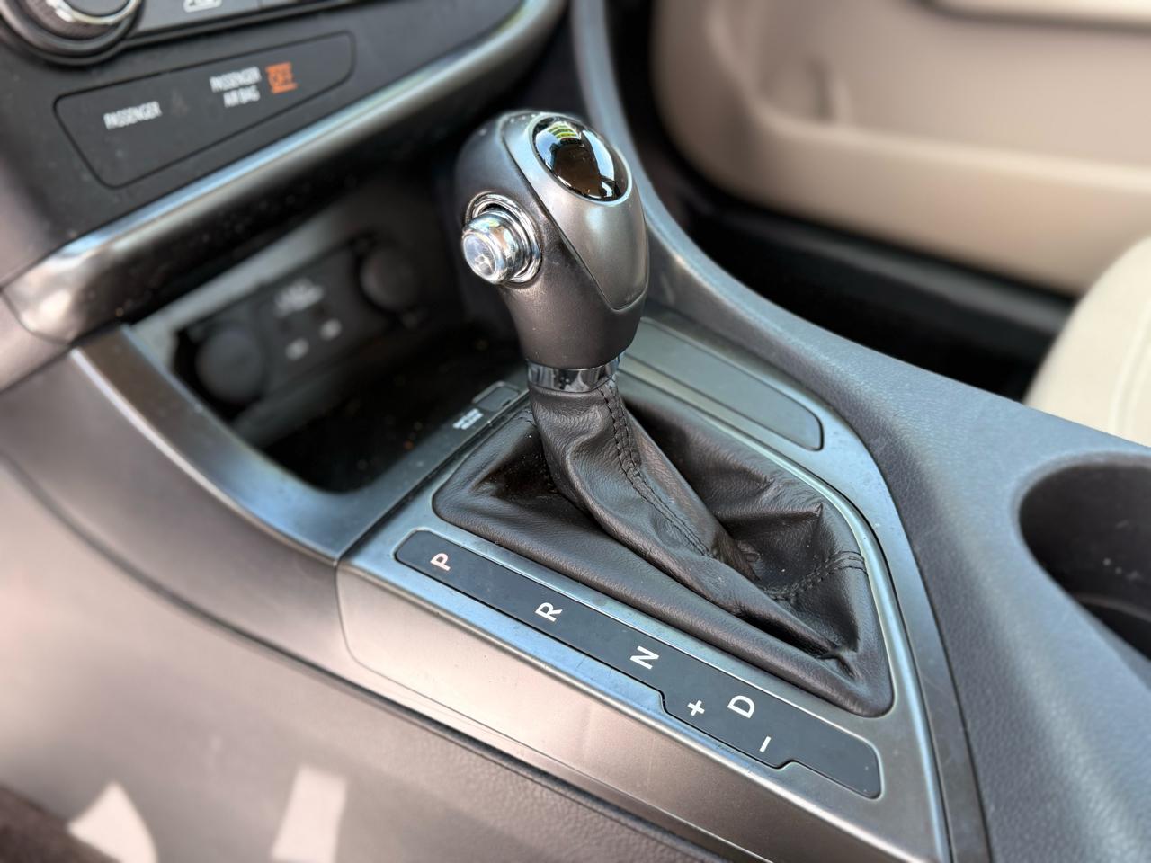 Kia Optima 4dr Sdn 2.4L Auto Hybrid 2012