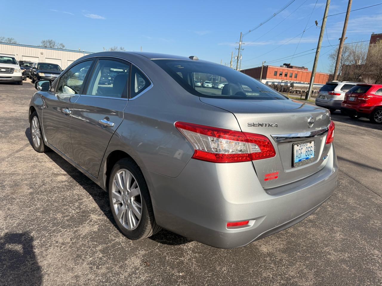 Nissan Sentra 4dr Sdn I4 CVT SL 2013