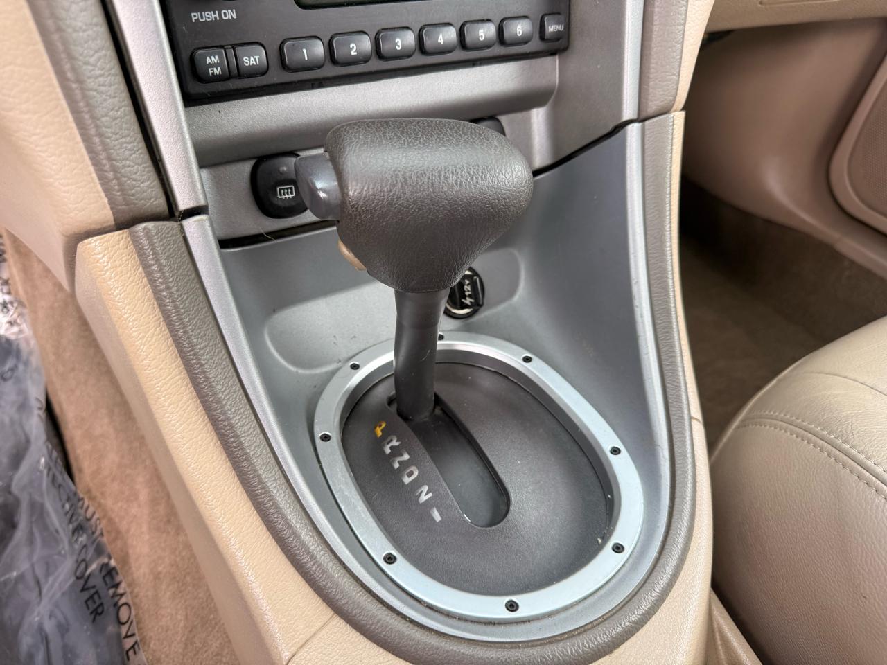 Ford Mustang 2dr Conv GT Deluxe 2004