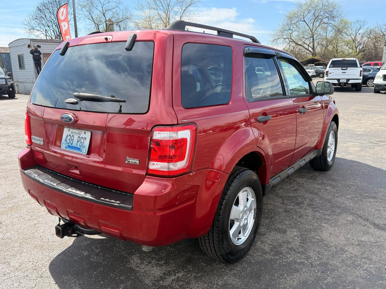 Ford Escape FWD 4dr XLT 2011