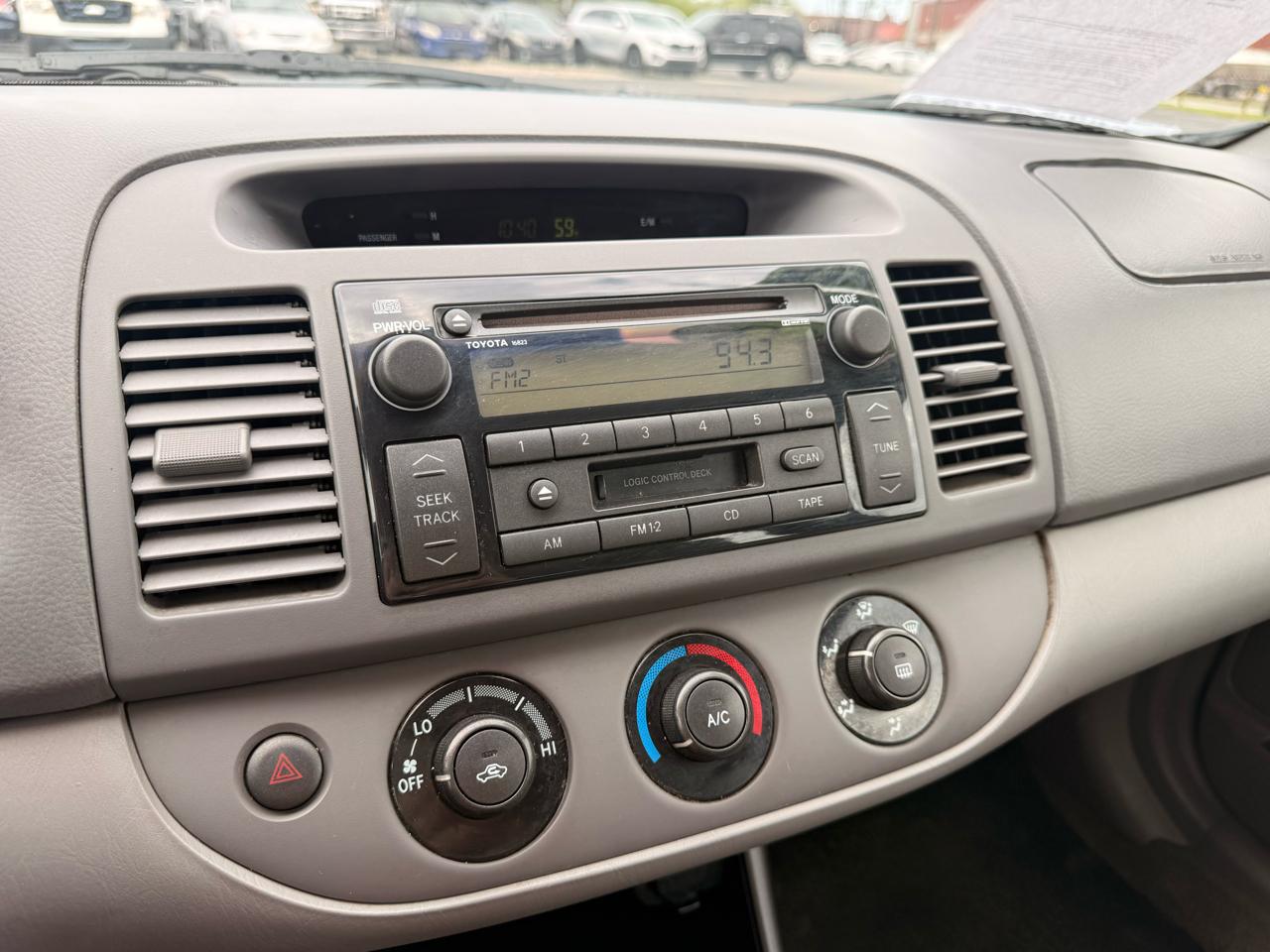 Toyota Camry 4dr Sdn XLE Auto (Natl) 2003