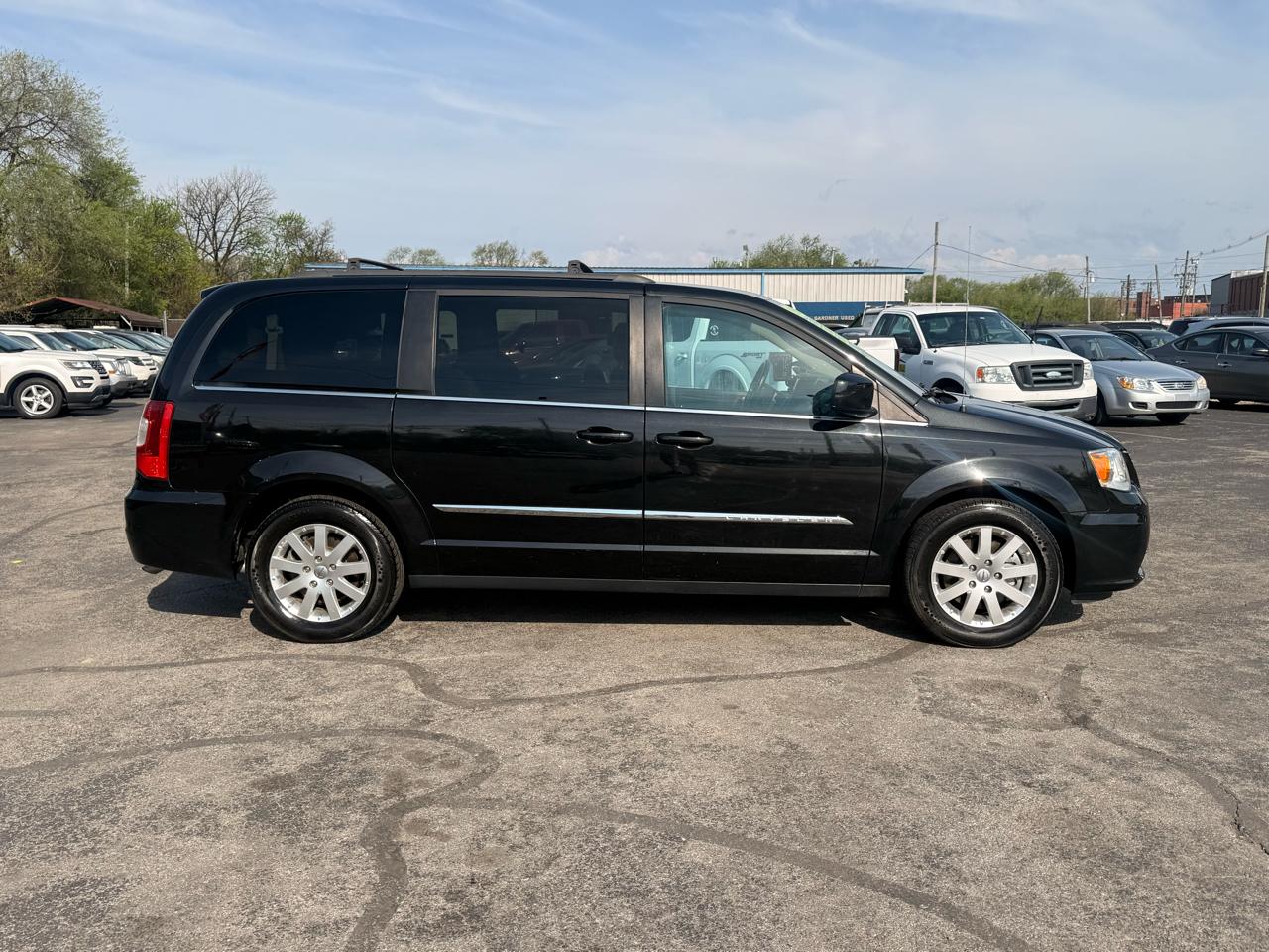 Chrysler Town & Country 4dr Wgn Touring 2016