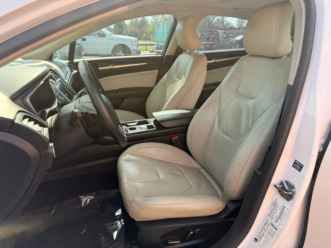 Ford Fusion Titanium FWD 2017