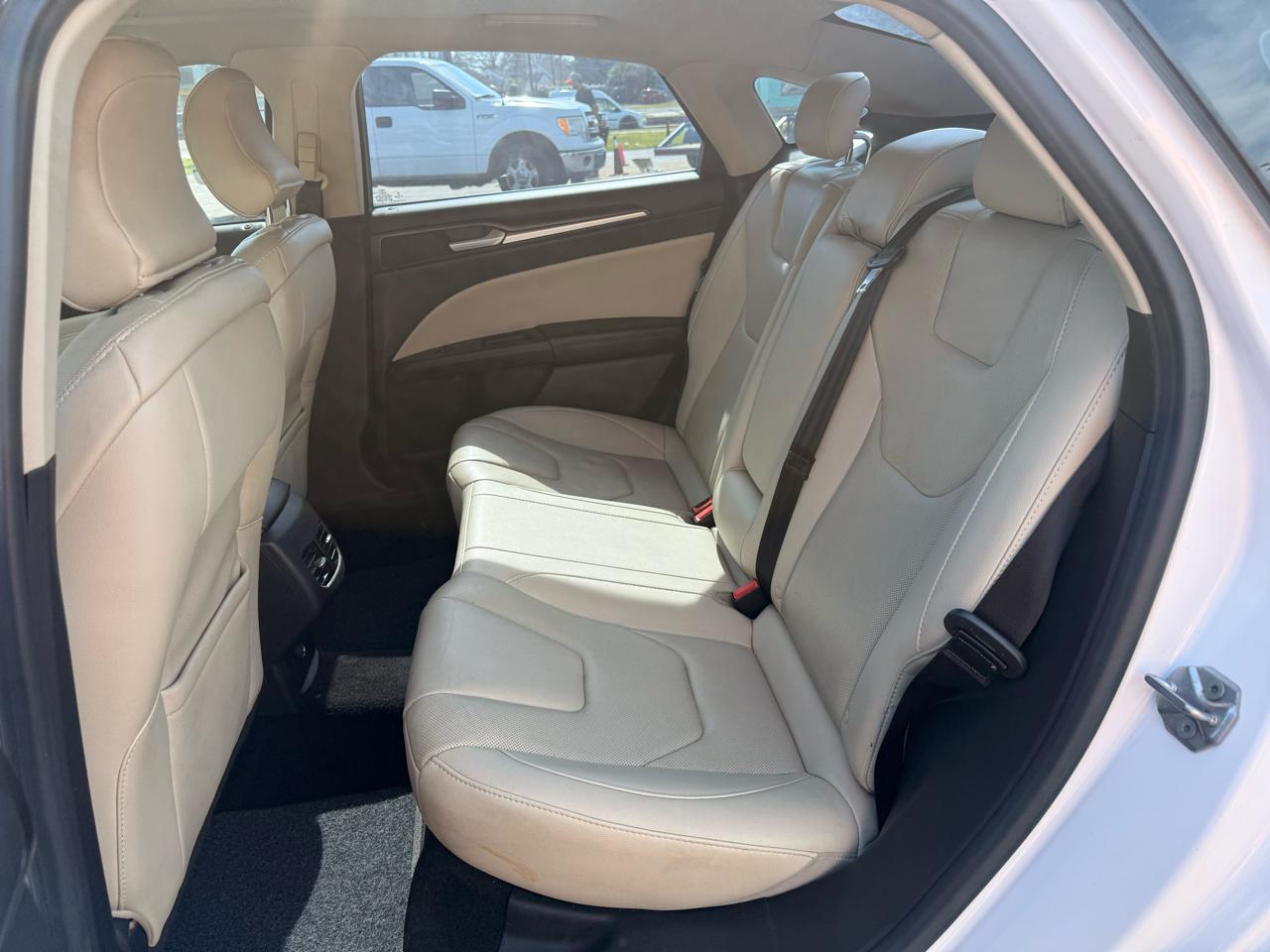 Ford Fusion Titanium FWD 2017