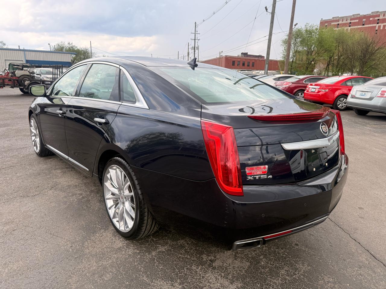 Cadillac XTS 4dr Sdn Platinum AWD 2013