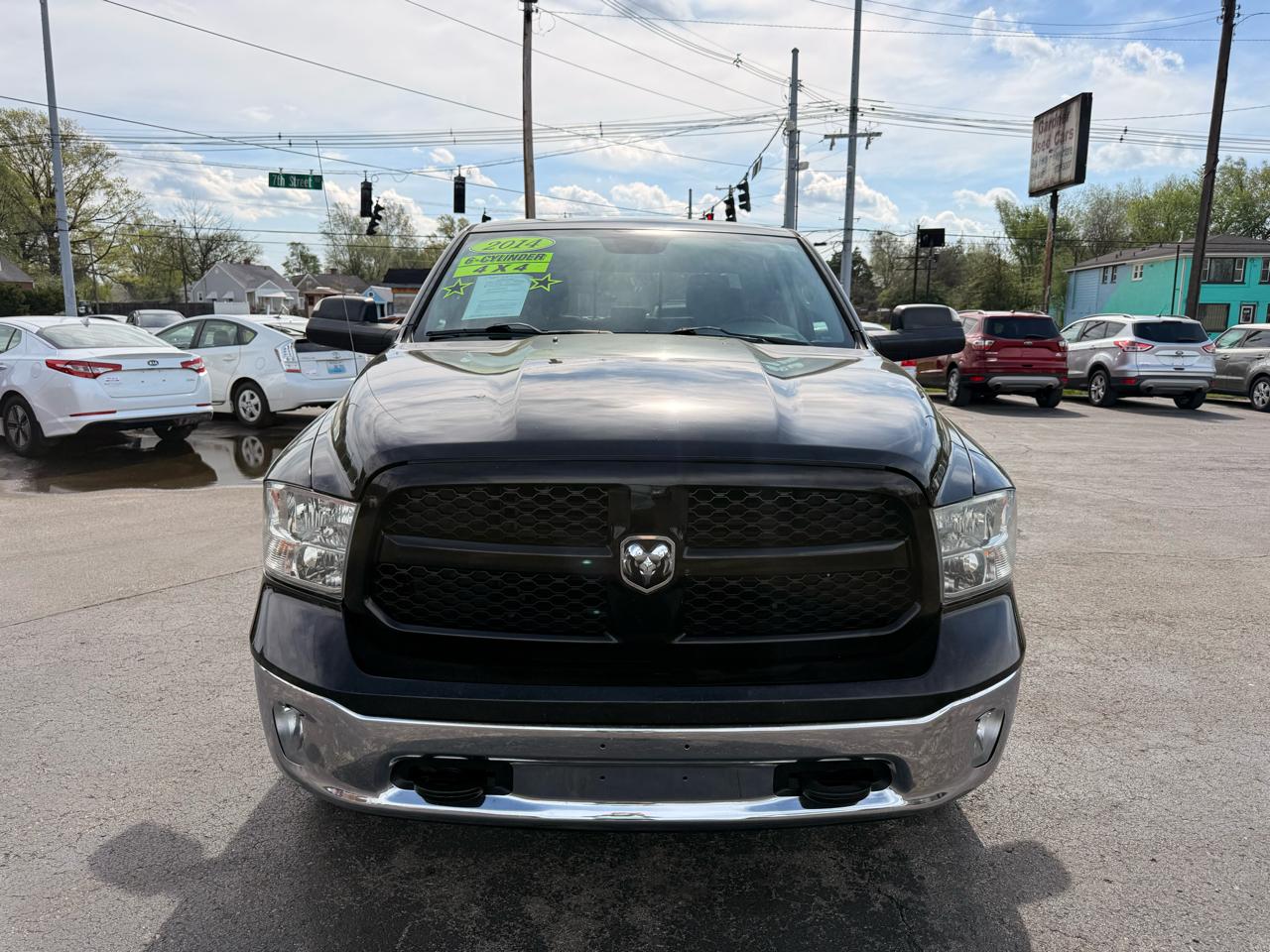 RAM 1500 4WD Crew Cab 140.5" Outdoorsman 2014