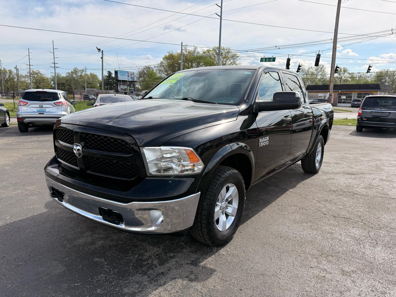 RAM 1500 4WD Crew Cab 140.5" Outdoorsman 2014