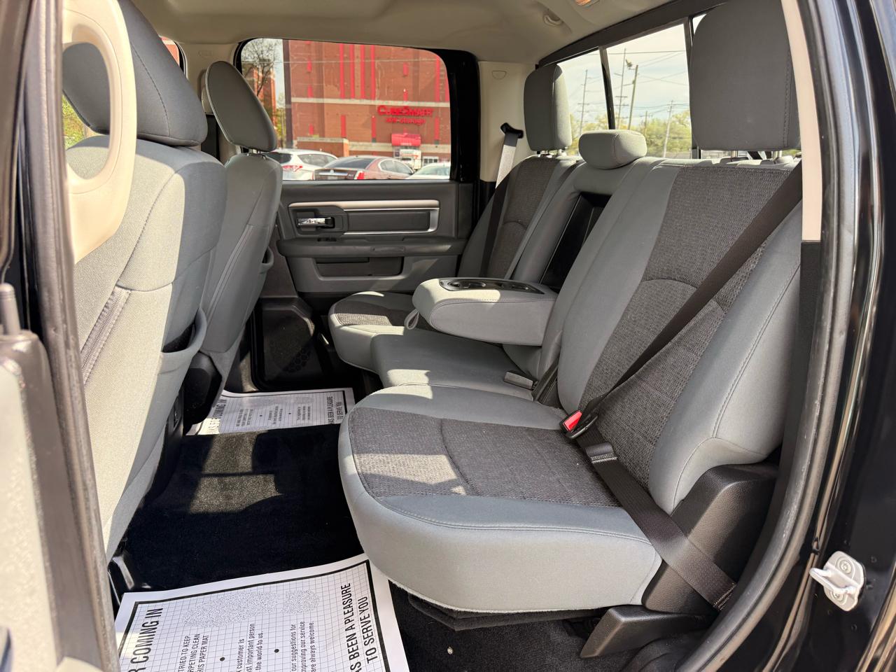 RAM 1500 4WD Crew Cab 140.5" Outdoorsman 2014