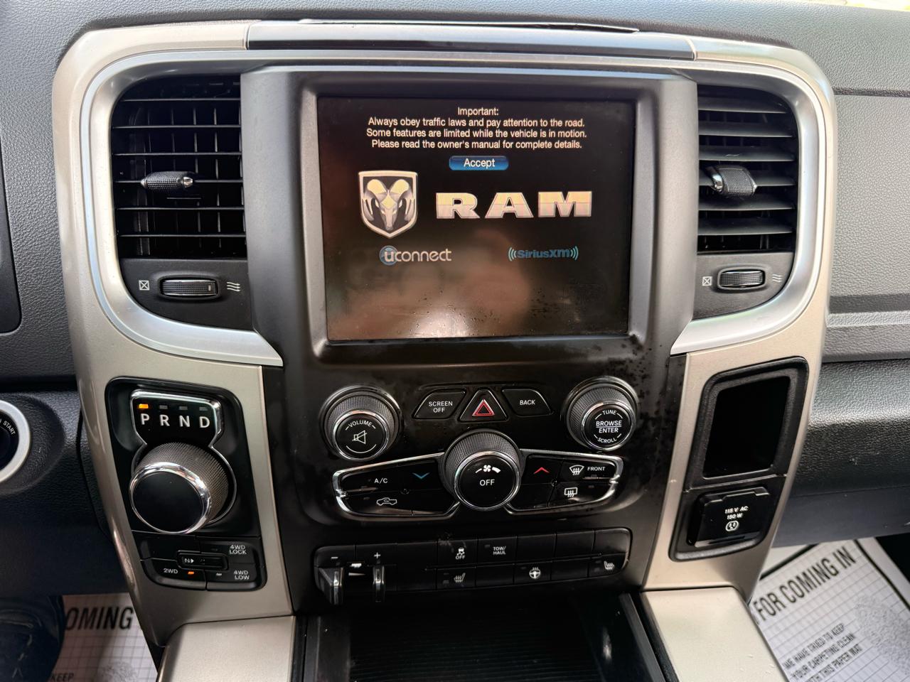 RAM 1500 4WD Crew Cab 140.5" Outdoorsman 2014