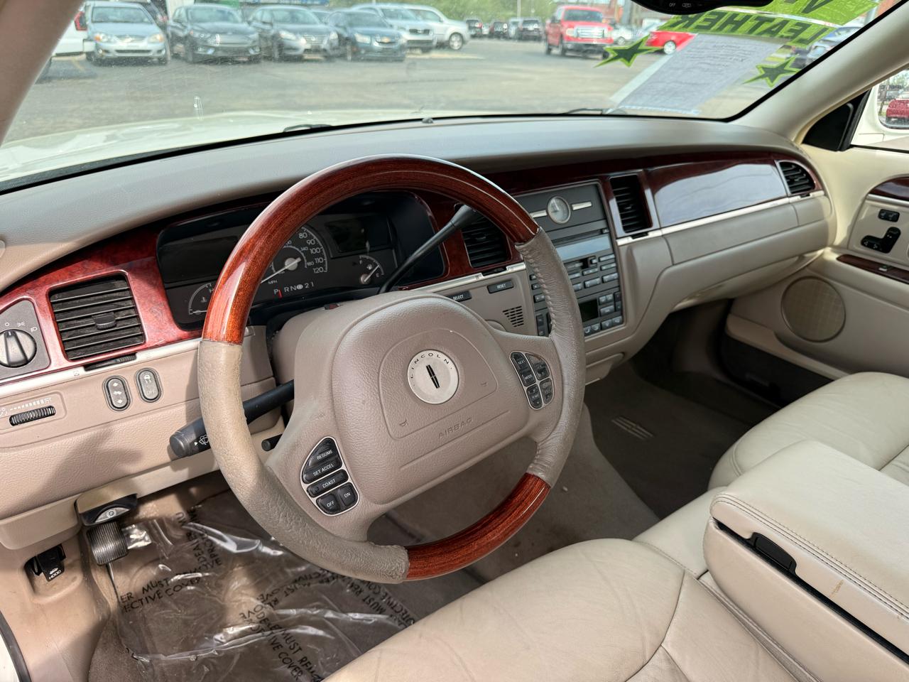 Lincoln Town Car 4dr Sdn Ultimate 2004