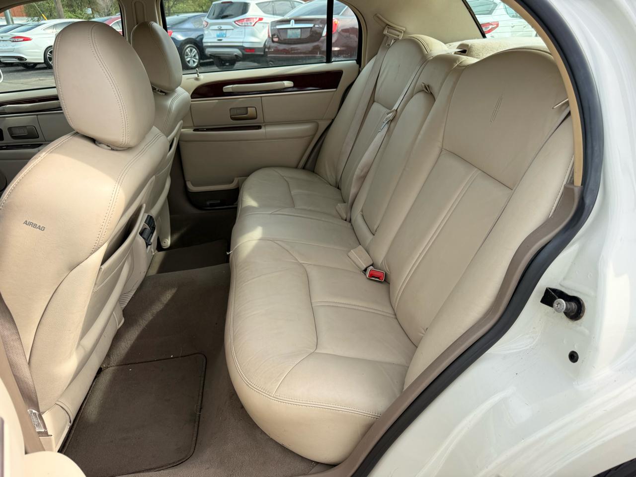 Lincoln Town Car 4dr Sdn Ultimate 2004