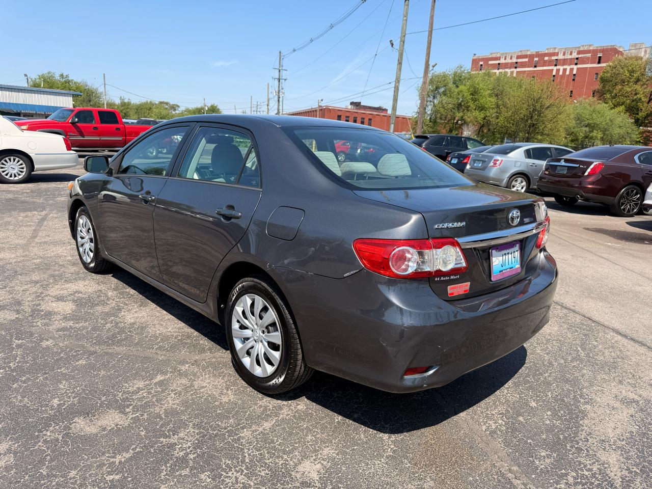 Toyota Corolla 4dr Sdn Auto LE (Natl) 2012