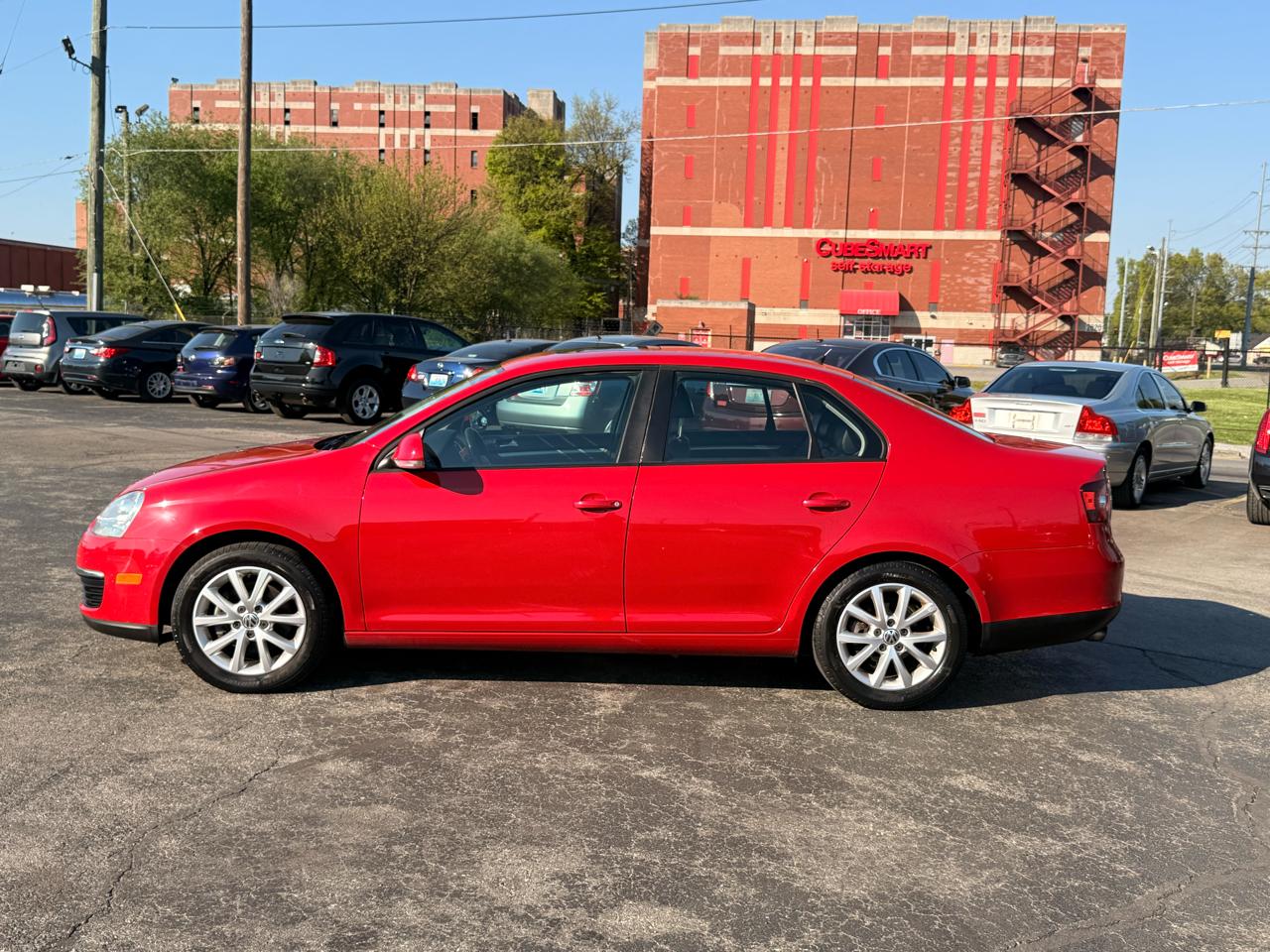 Volkswagen Jetta Sedan 4dr Auto Limited PZEV 2010