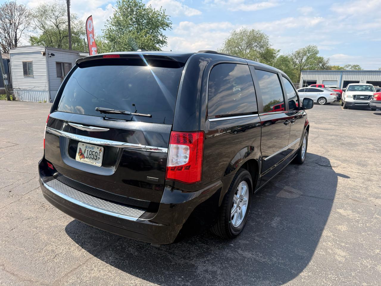 Chrysler Town & Country 4dr Wgn Touring 2012