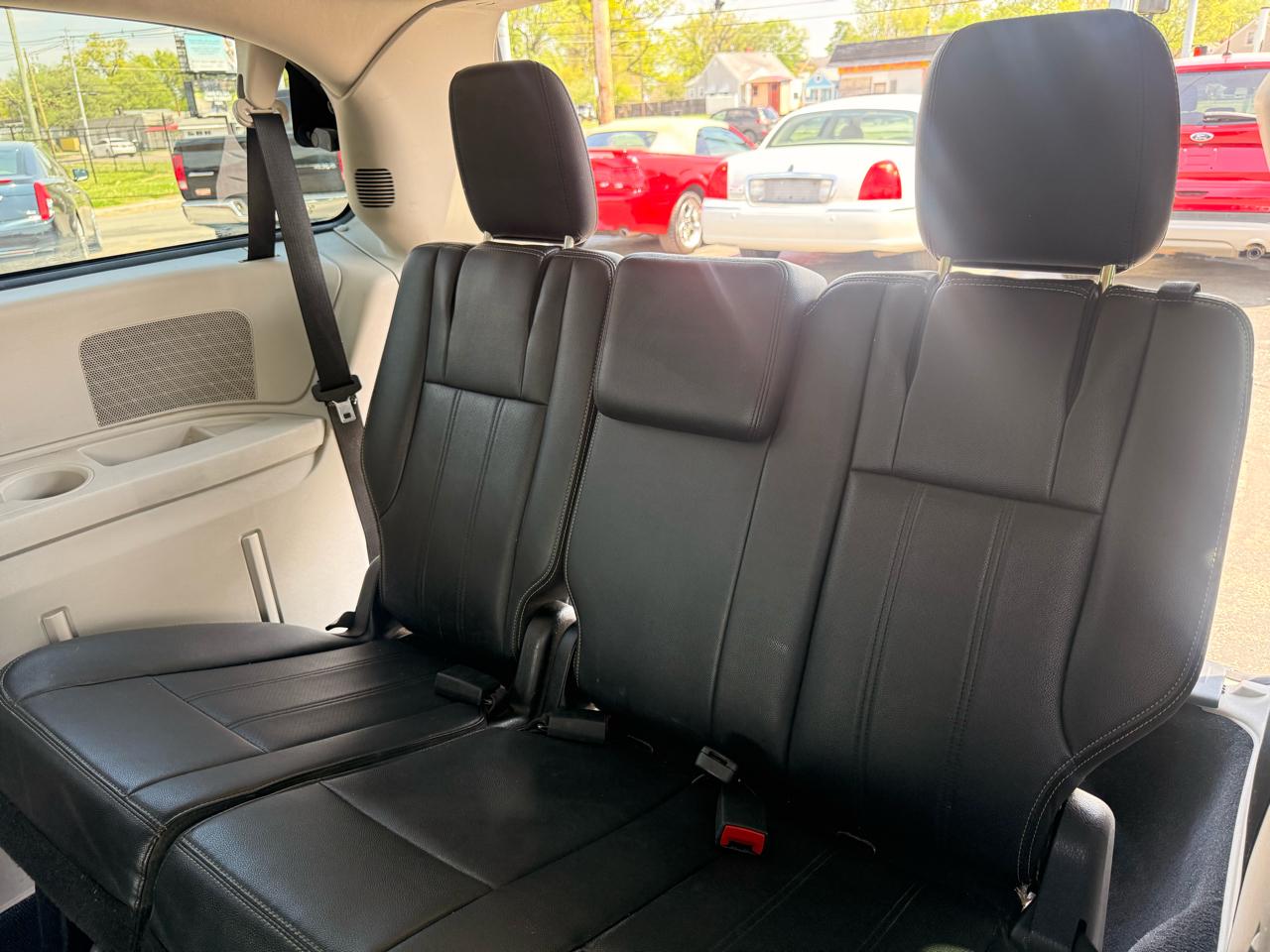 Chrysler Town & Country 4dr Wgn Touring 2012