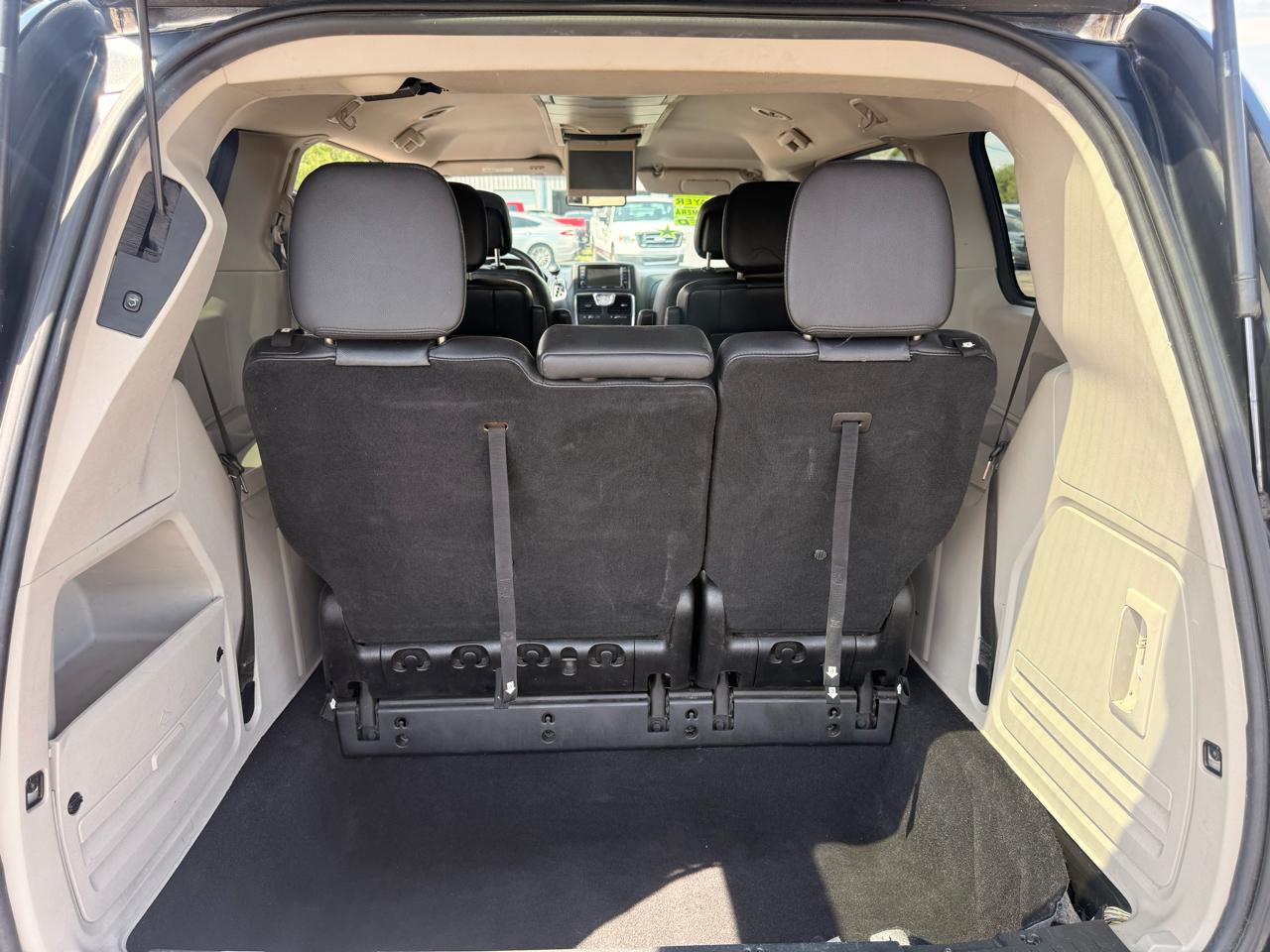 Chrysler Town & Country 4dr Wgn Touring 2012