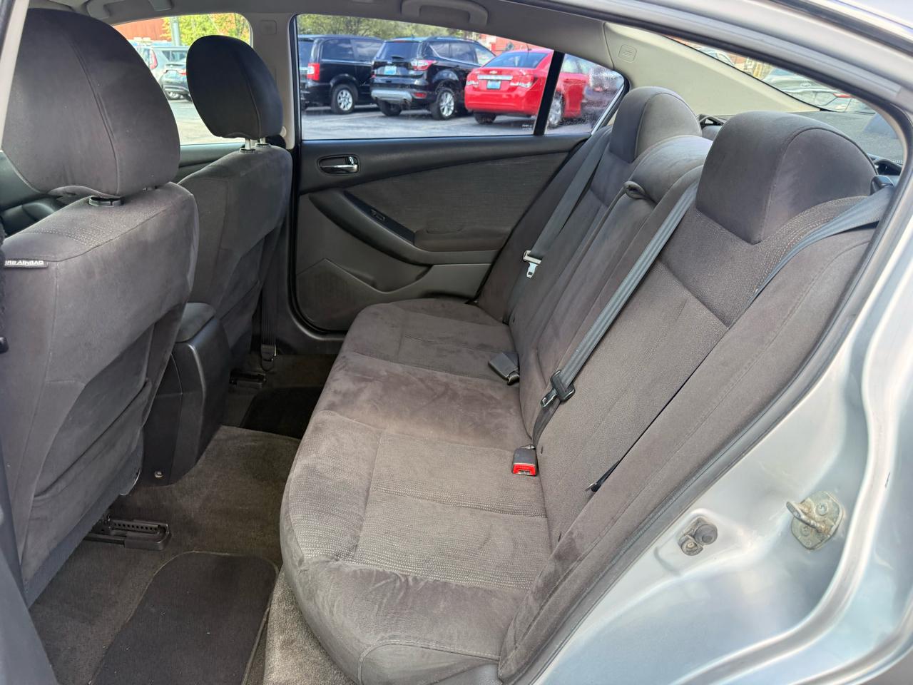 Nissan Altima 4dr Sdn I4 CVT 2.5 S 2010