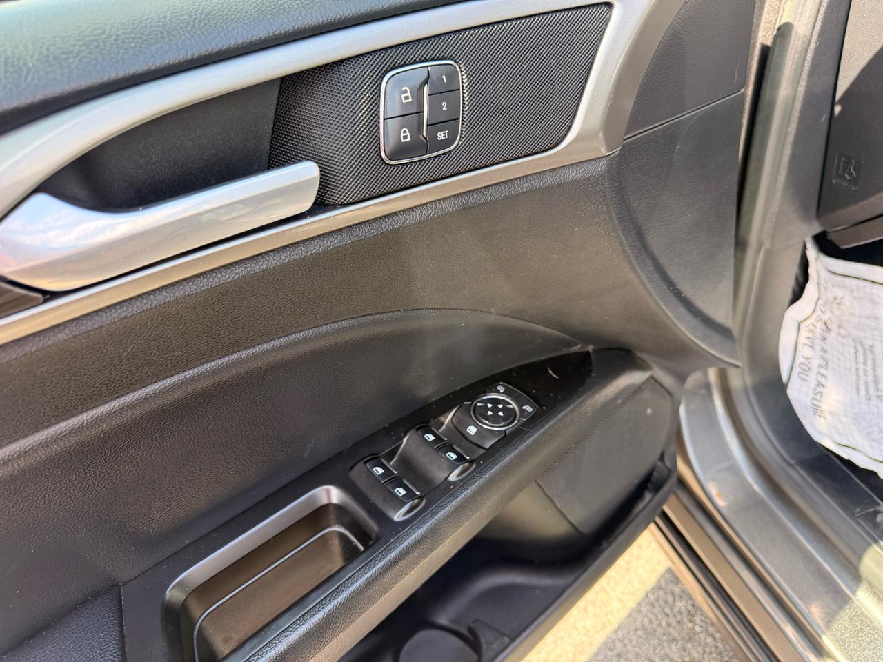 Ford Fusion SE FWD 2017