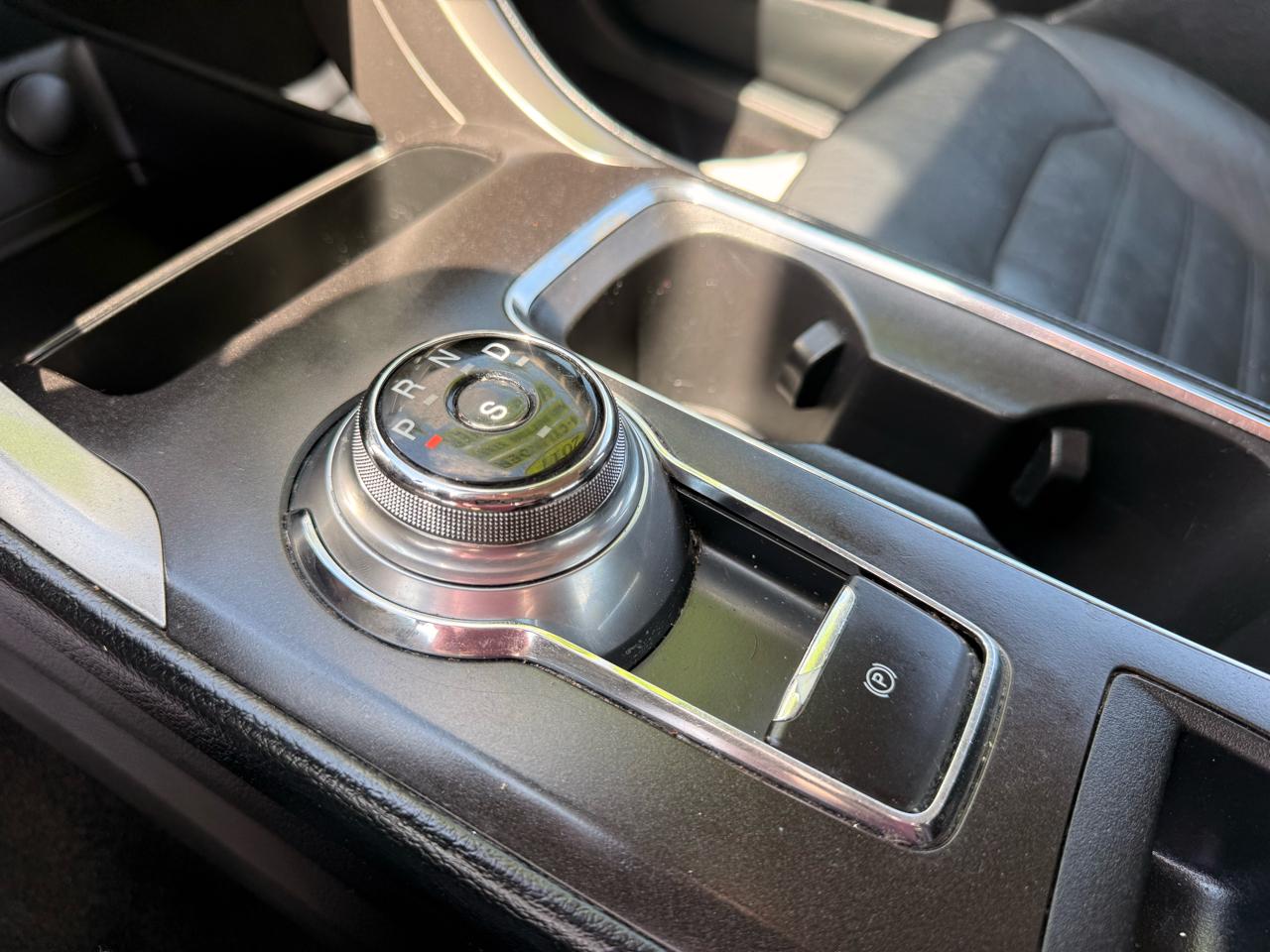 Ford Fusion SE FWD 2017