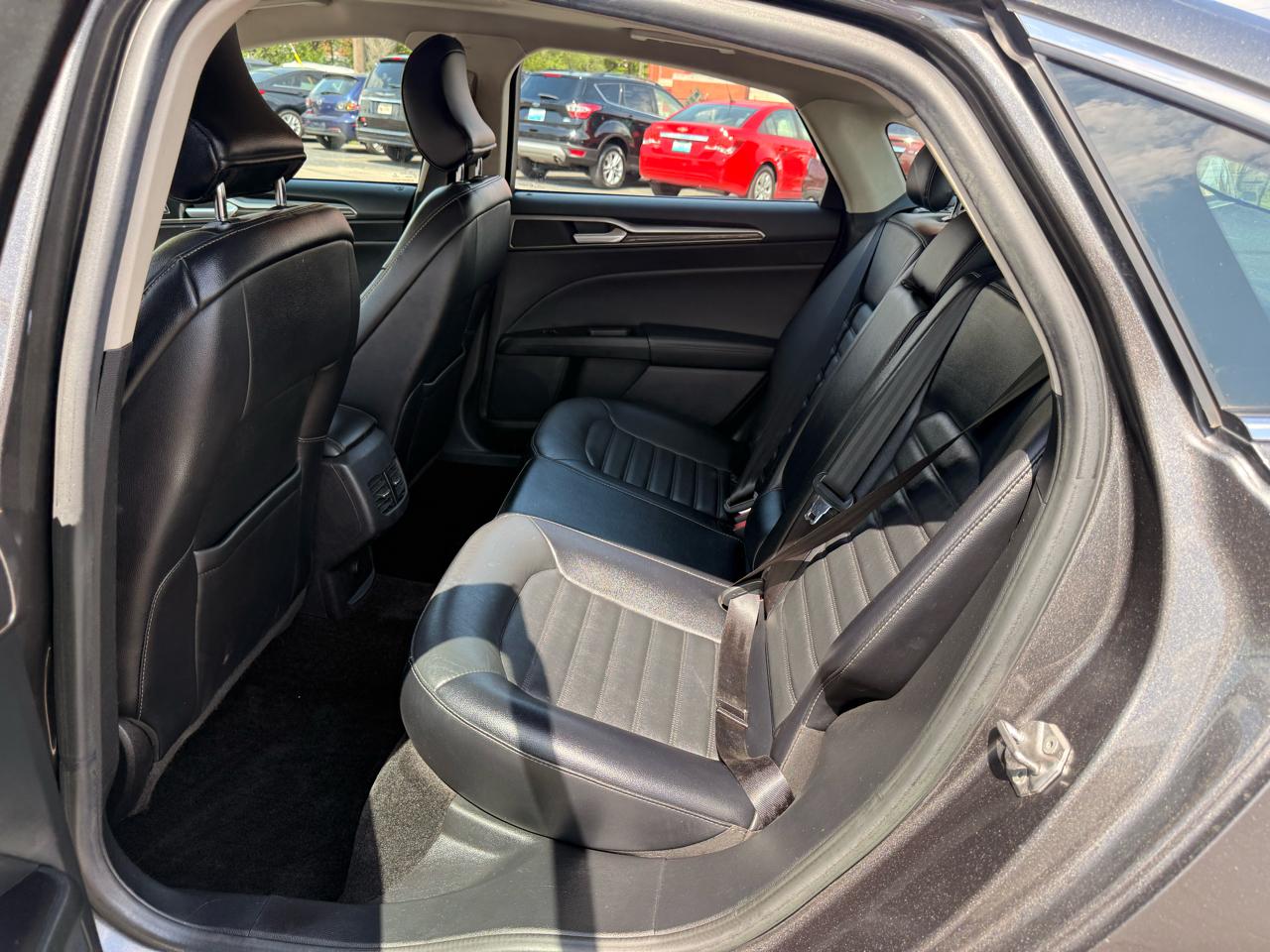 Ford Fusion SE FWD 2017