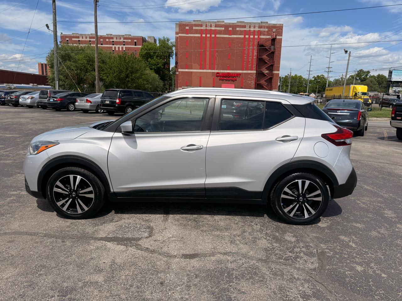 Nissan Kicks SV FWD 2019