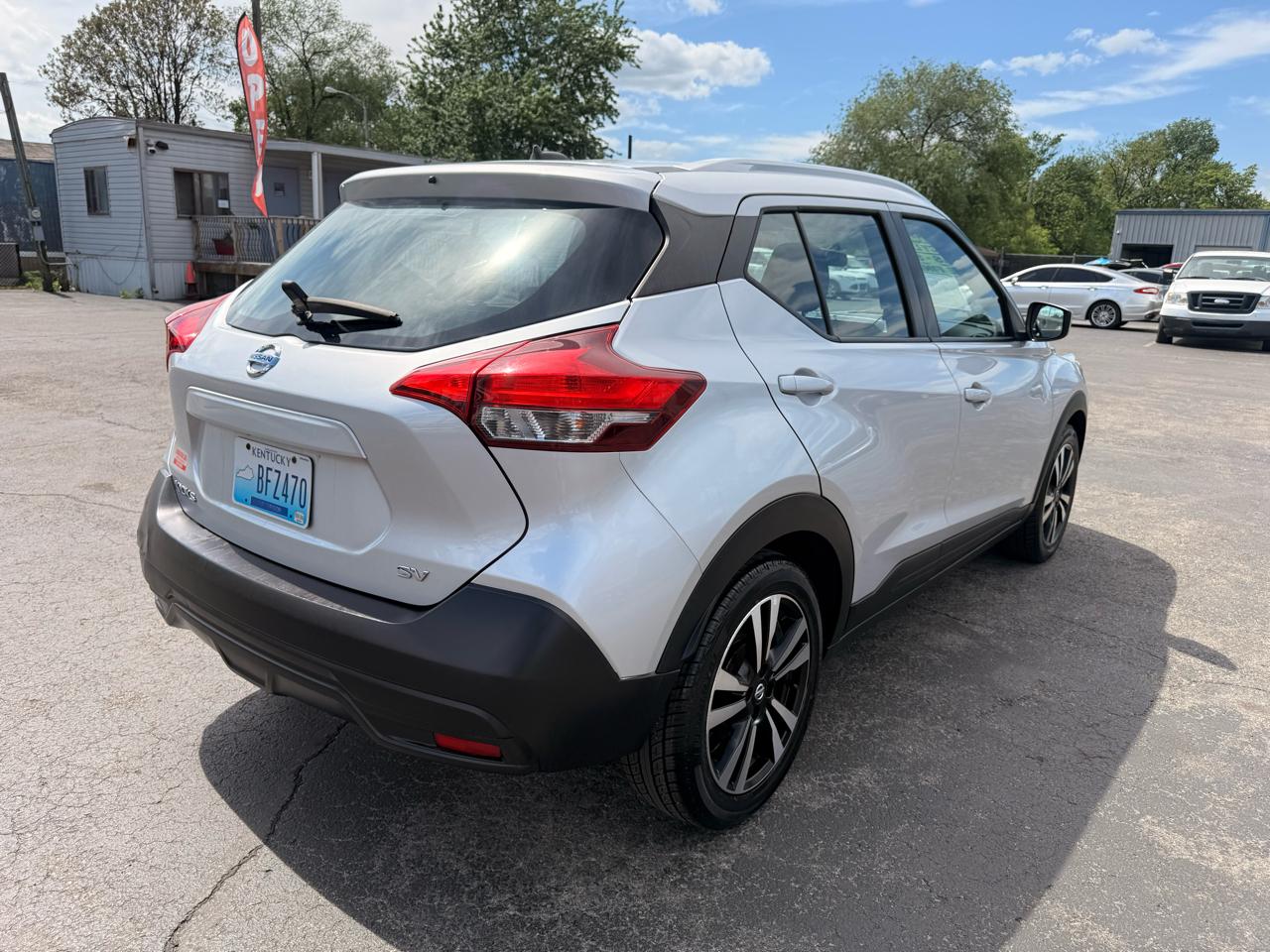 Nissan Kicks SV FWD 2019