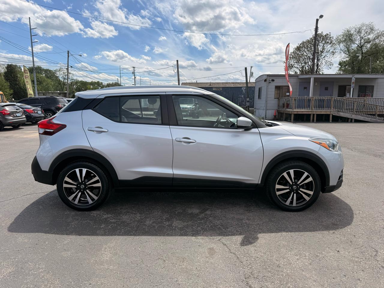 Nissan Kicks SV FWD 2019