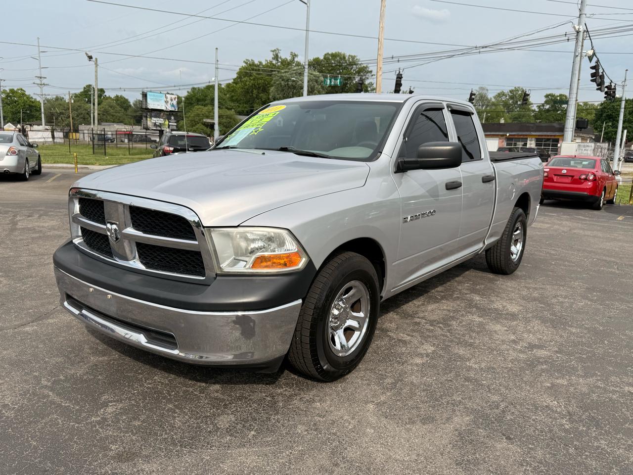 RAM 1500 2WD Quad Cab 140.5" ST 2011