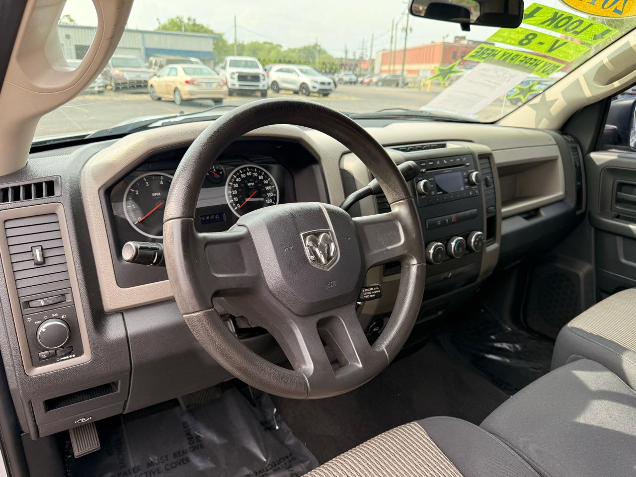 RAM 1500 2WD Quad Cab 140.5" ST 2011