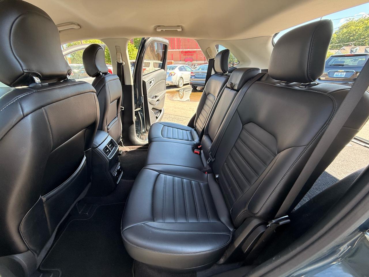 Ford Edge SEL FWD 2019