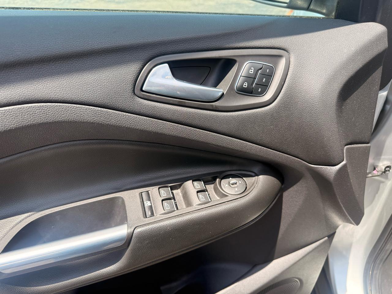 Ford Escape FWD 4dr Titanium 2014