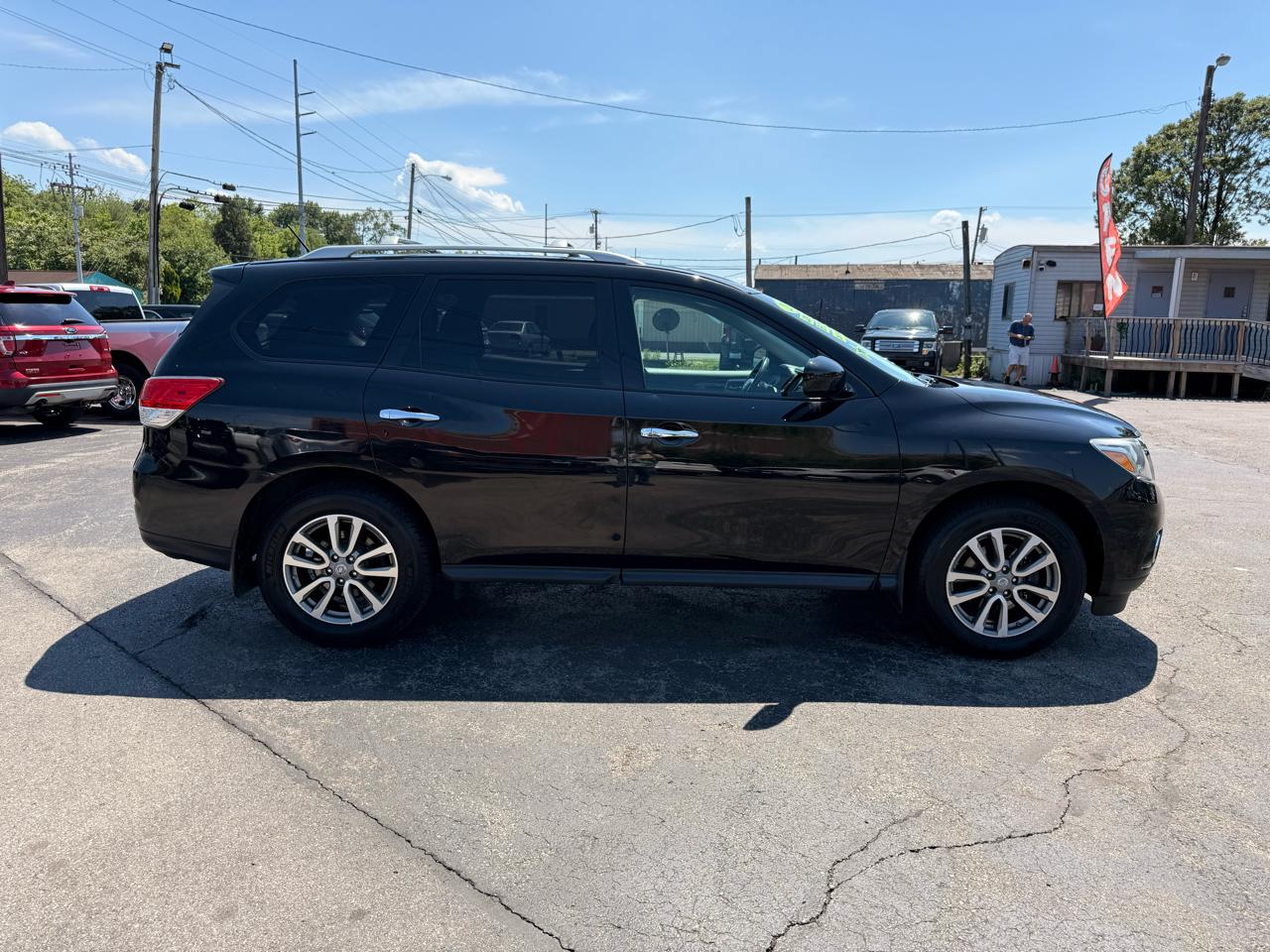 Nissan Pathfinder 4WD 4dr SV 2016