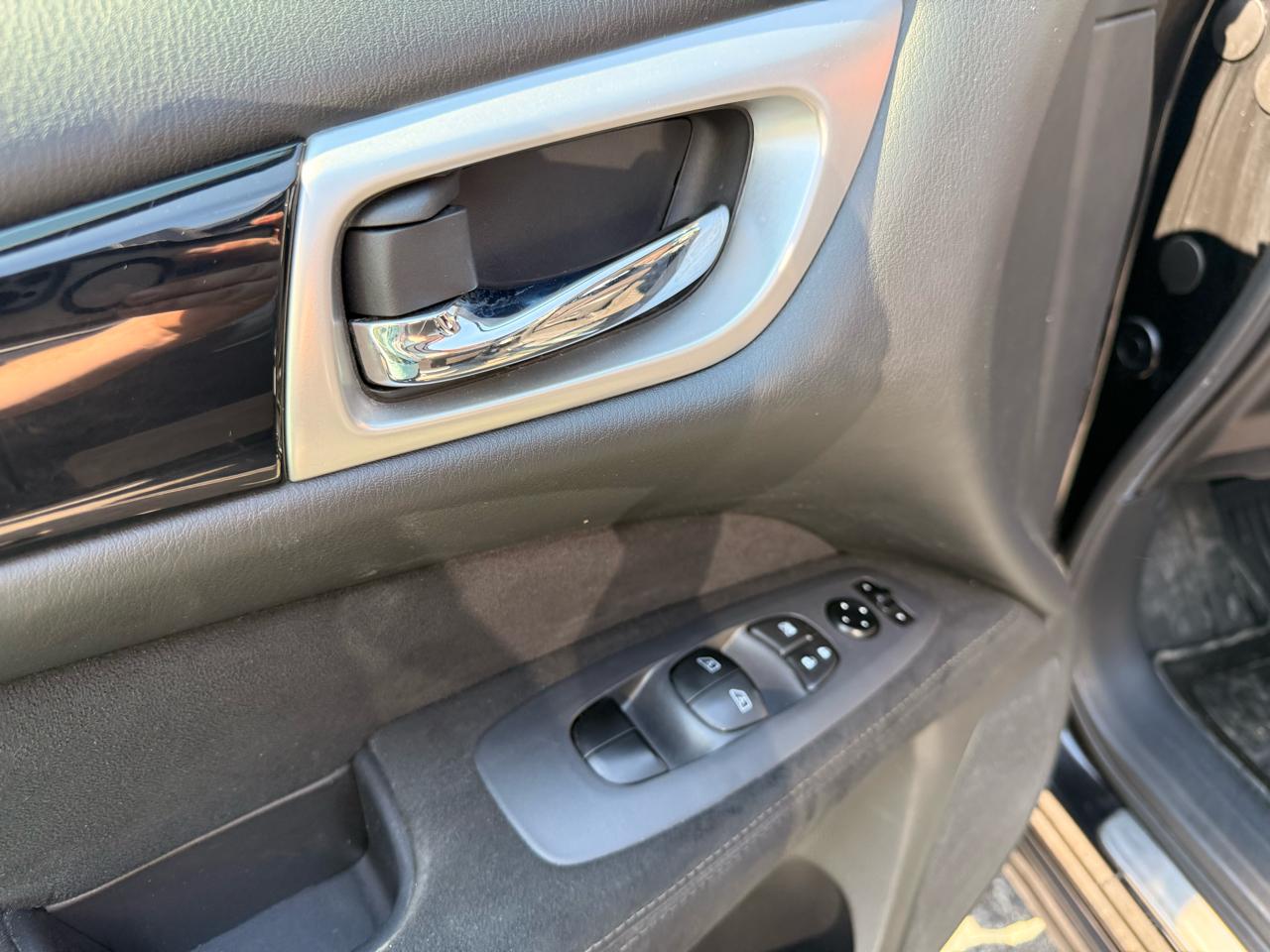 Nissan Pathfinder 4WD 4dr SV 2016