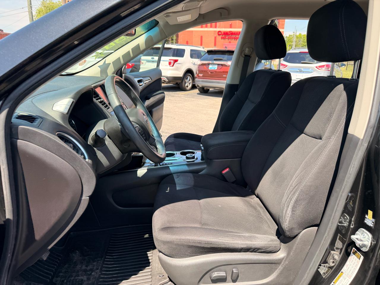 Nissan Pathfinder 4WD 4dr SV 2016