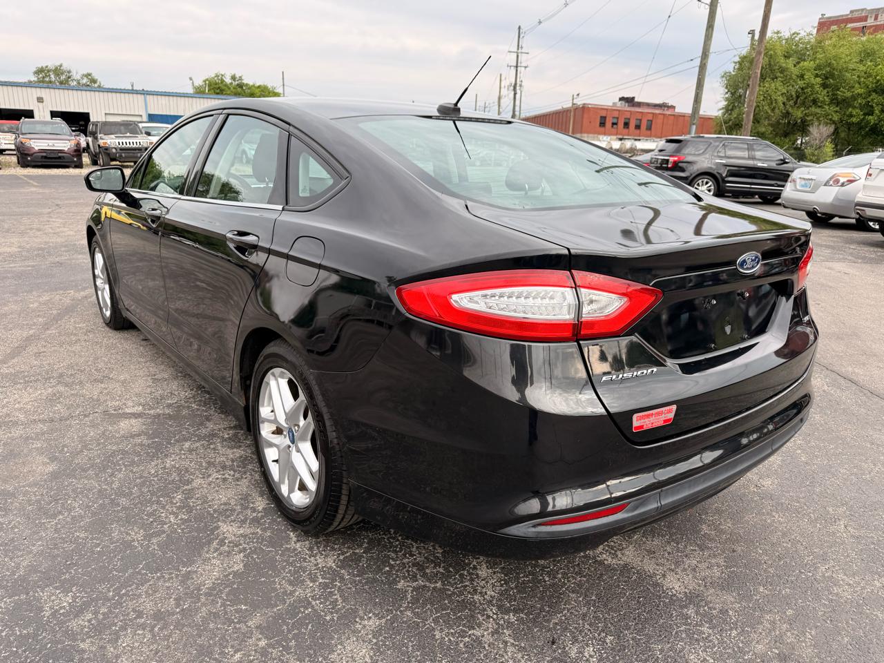 Ford Fusion 4dr Sdn SE FWD 2013