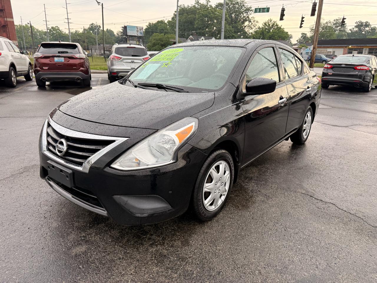 Nissan Versa 4dr Sdn CVT 1.6 SV 2016