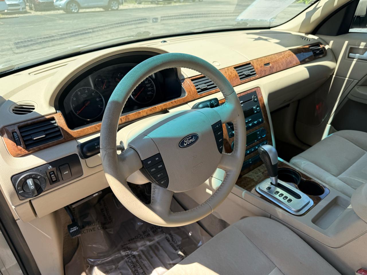 Ford Five Hundred 4dr Sdn SEL 2006