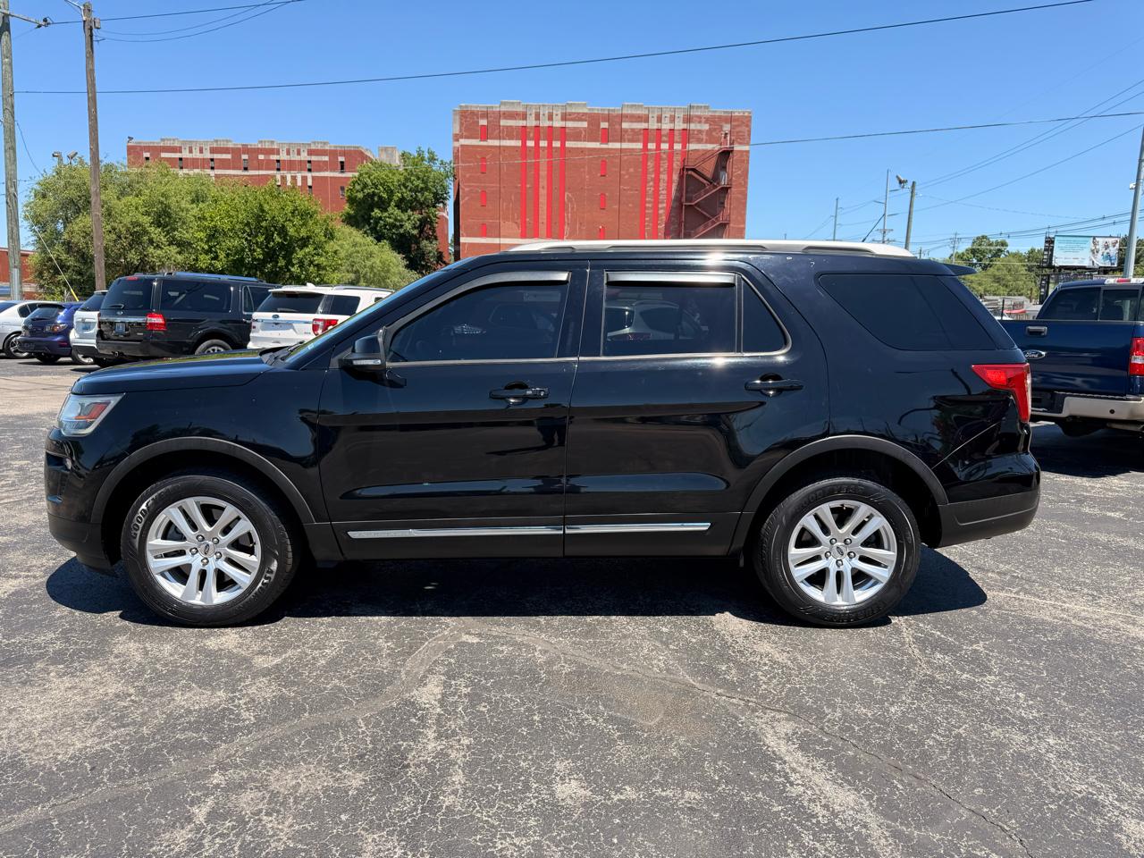 Ford Explorer XLT 4WD 2018