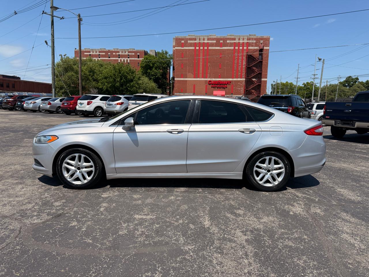 Ford Fusion 4dr Sdn SE FWD 2016