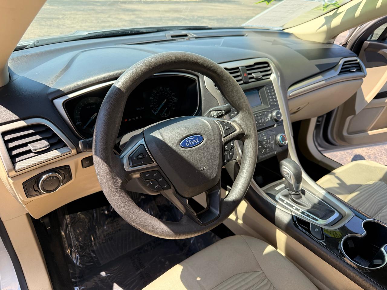 Ford Fusion 4dr Sdn SE FWD 2016