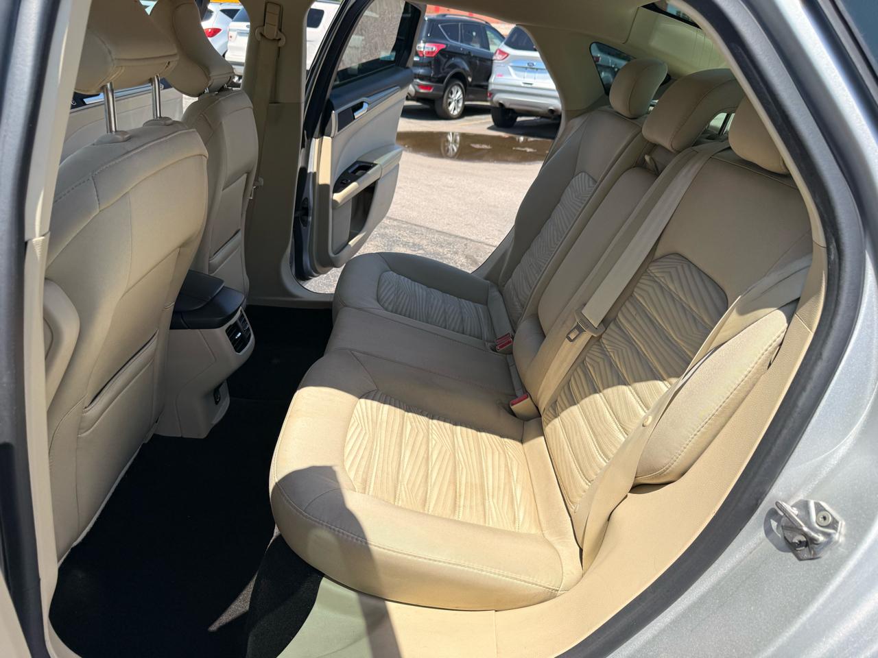 Ford Fusion 4dr Sdn SE FWD 2016